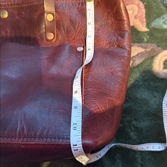 Kmm co. Horween leather east west tote in burgundy Brown - Picture 6 of 6
